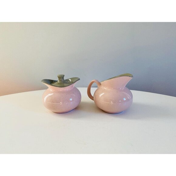 Vintage Harkerware Creamer and Sugar Bowl, Shell Pink Harkerware Stoneware, MCM - Picture 3 of 10